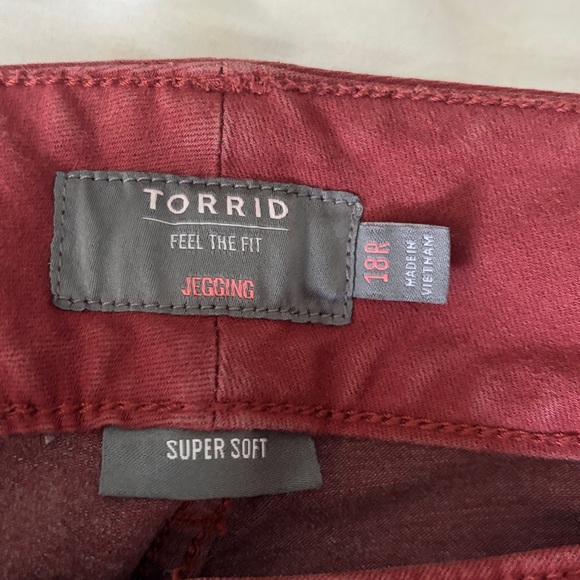 Torrid Women’s Red Skinny Jeans - Stylish Zip Pocket Detail - Picture 2 of 2